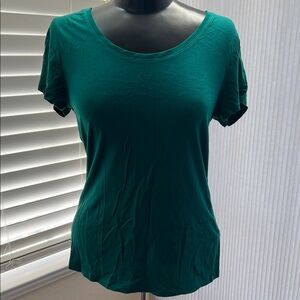BR Women's Emerald Green Short Sleeve Scoop Neck Top